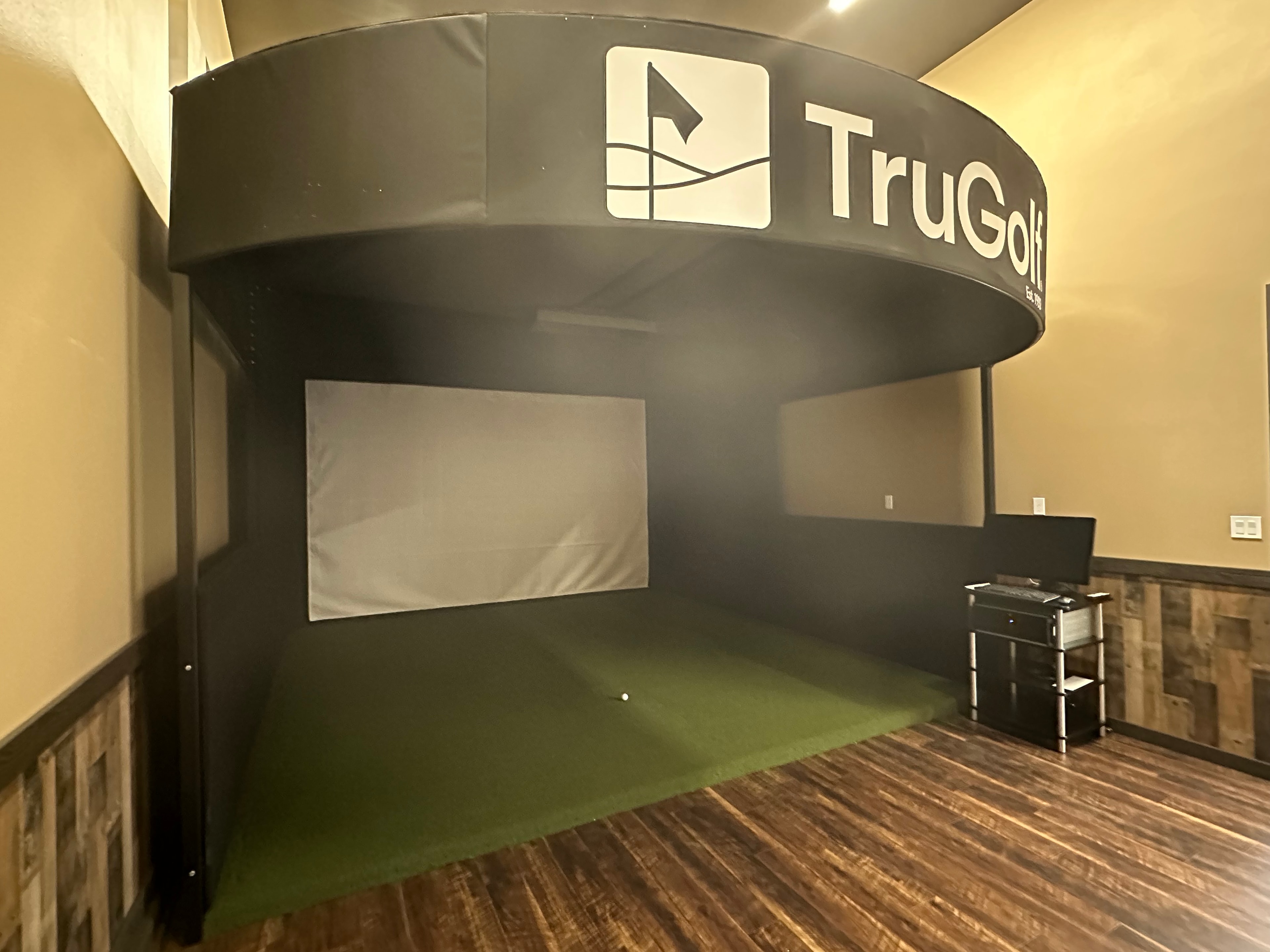 Indoor Golf Simulator Room